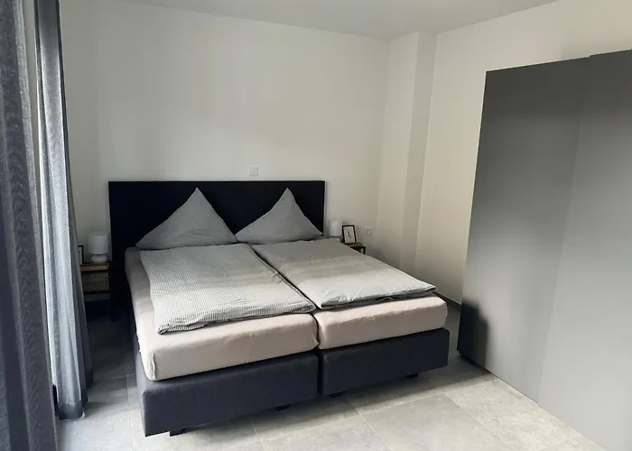 Rathausplatz Residenz *